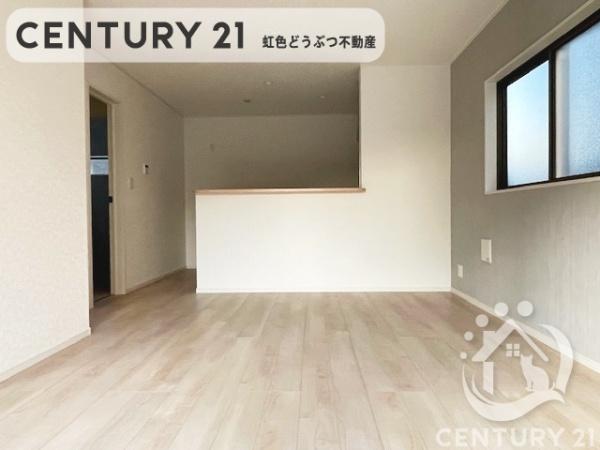 岡崎市小針町全3棟2号棟　新築戸建て