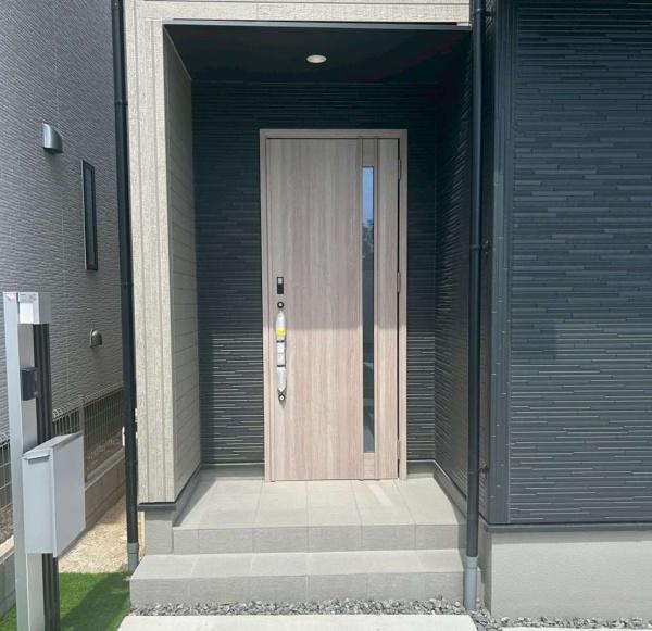 高浜市呉竹町全3棟2号棟　新築戸建て