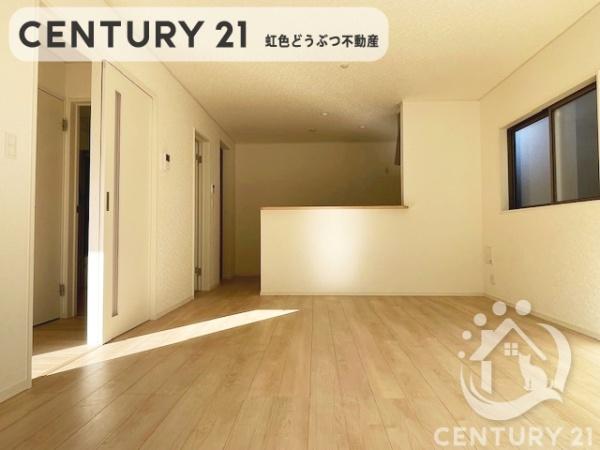 岡崎市小針町全3棟1号棟　新築戸建て