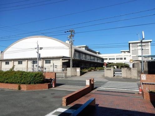 豊川市三蔵子町野河薮の中古一戸建て(豊川市立金屋中学校)