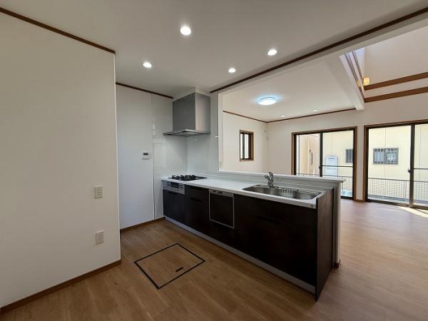 安城市里町　中古住宅