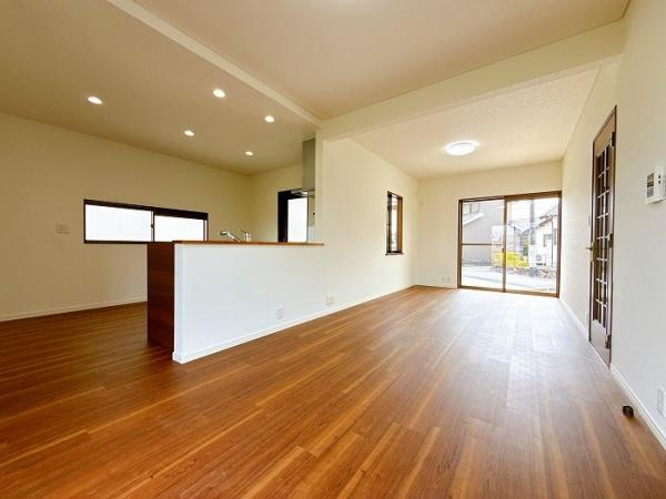 西尾市鵜ヶ池町　中古住宅