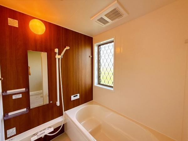 西尾市鵜ケ池町中屋敷の中古一戸建て