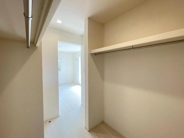 豊田市三軒町2丁目 新築戸建て(収納)