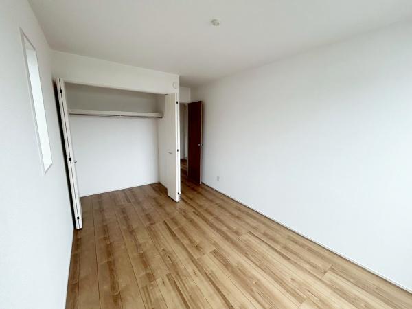 高浜市屋敷町2期全4棟2号棟 新築戸建て(洋室)