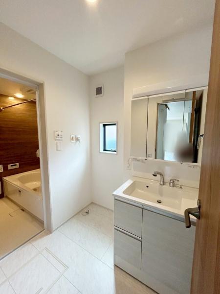 高浜市屋敷町2期全4棟2号棟 新築戸建て(洗面台・洗面所)