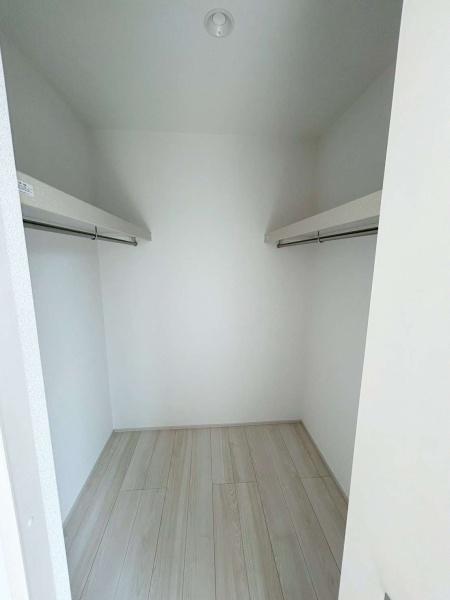 高浜市呉竹町全3棟3号棟 新築戸建て(収納)