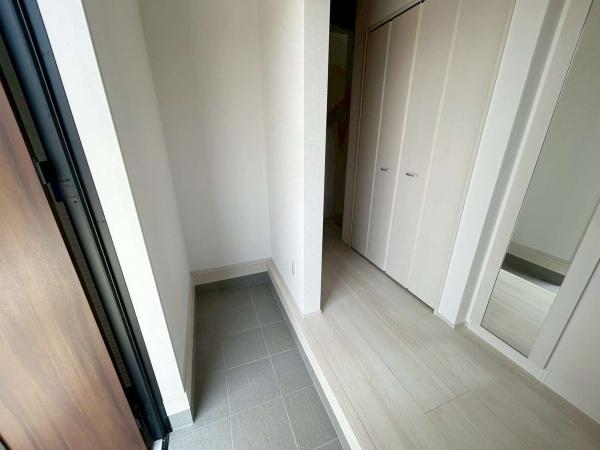 高浜市呉竹町全3棟3号棟 新築戸建て(玄関)