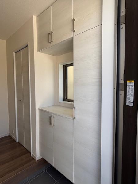 高浜市青木町全9棟2号棟 新築戸建て(収納)