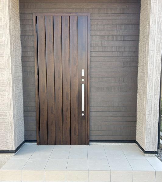 豊田市水源町第1期全3棟3号棟 新築戸建て(玄関)