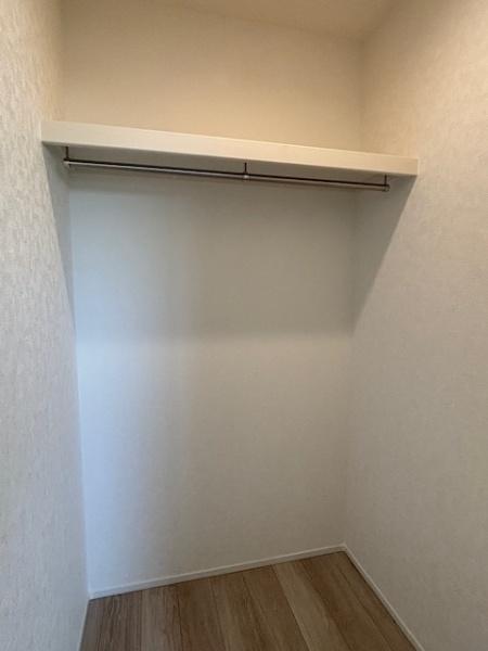 豊田市畝部東町 新築戸建て全2棟 1号棟(収納)