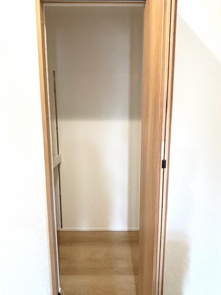 豊田市畝部東町 新築戸建て全2棟 2号棟(玄関)