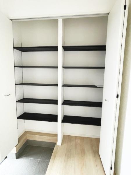 碧南市大浜上町全2棟1号棟 新築戸建て(収納)