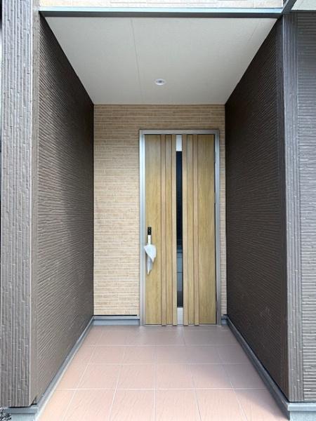 知立市牛田1丁目全3棟3号棟 新築戸建て(玄関)