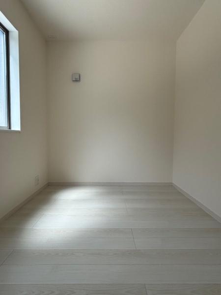 知立市牛田1丁目全3棟2号棟 新築戸建て(洋室)