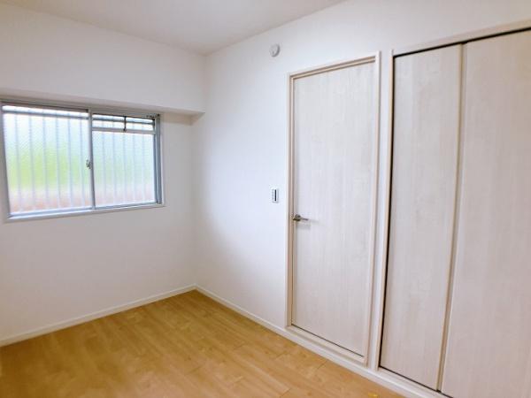 キングスコート東岡崎(洋室)