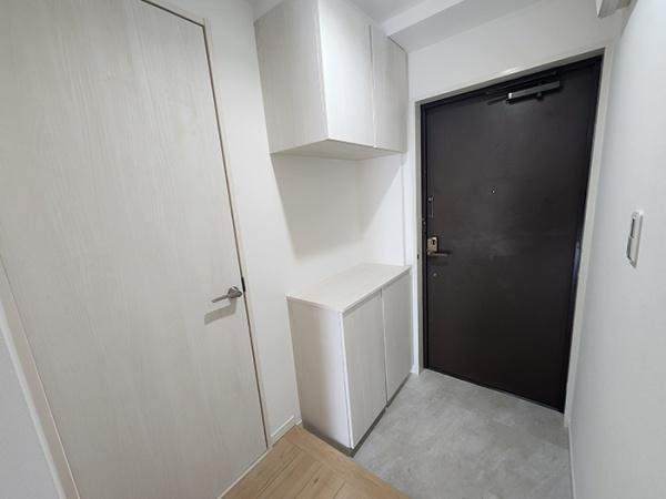 キングスコート東岡崎(玄関)