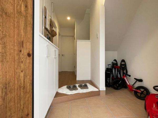 豊田市市木町1丁目の中古一戸建て(玄関)