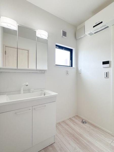 岡崎市百々町字西平の中古一戸建て(洗面台・洗面所)