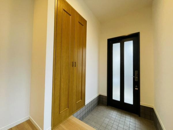 豊田市市木町10丁目の中古一戸建て(玄関)