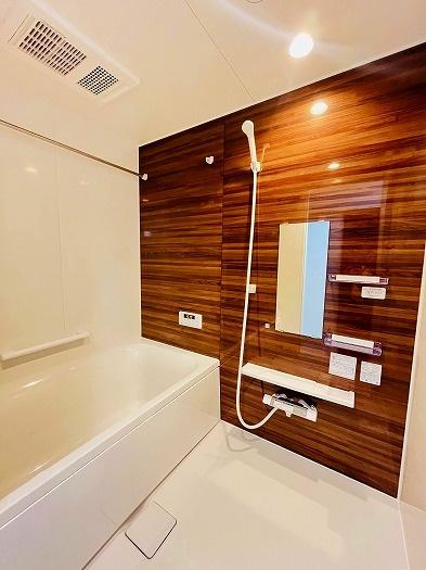 西尾市新渡場町中切の中古一戸建て(バス)