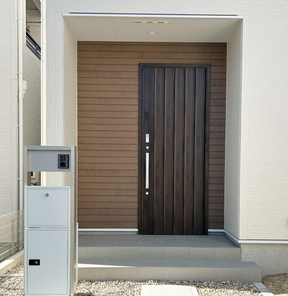 豊田市水源町第1期全3棟2号棟 新築戸建て(玄関)