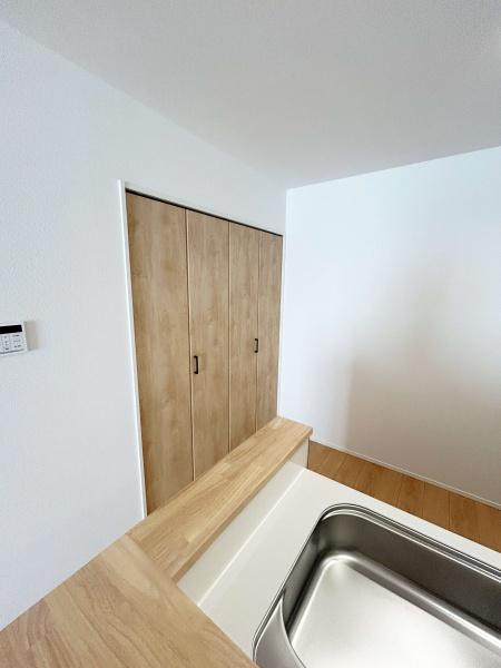 豊田市水源町第1期全3棟2号棟 新築戸建て(収納)