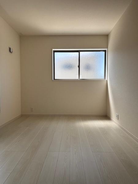 知立市牛田1丁目全3棟2号棟　新築戸建て