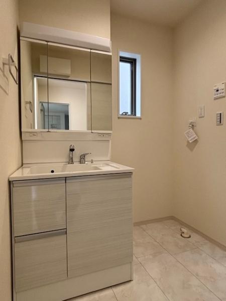 知立市牛田1丁目全3棟2号棟　新築戸建て