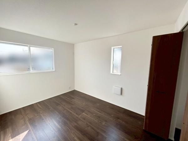 高浜市屋敷町第1期全2棟2号棟　新築戸建て