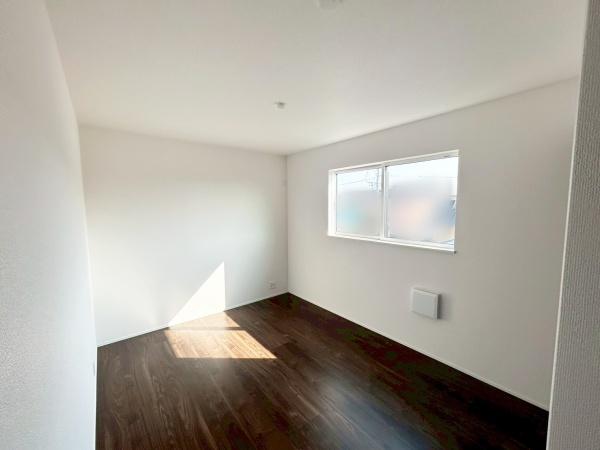 高浜市屋敷町第1期全2棟2号棟　新築戸建て