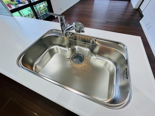 西尾市新渡場町中切の中古一戸建て