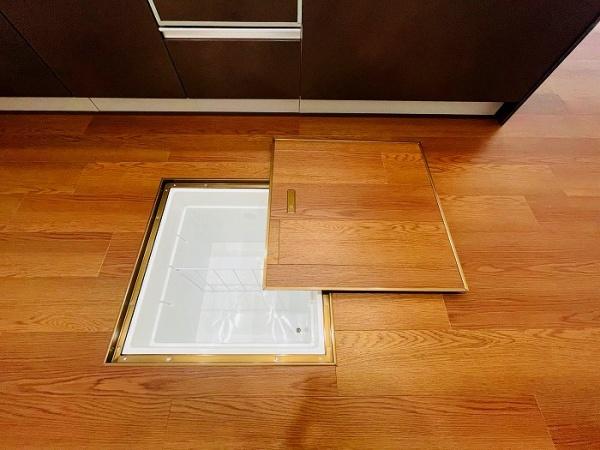 西尾市新渡場町中切の中古一戸建て