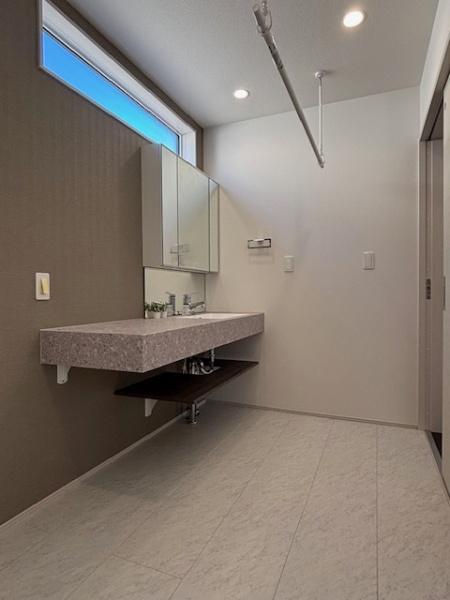 豊川市伊奈町慶応2期全2棟2号棟　新築戸建て