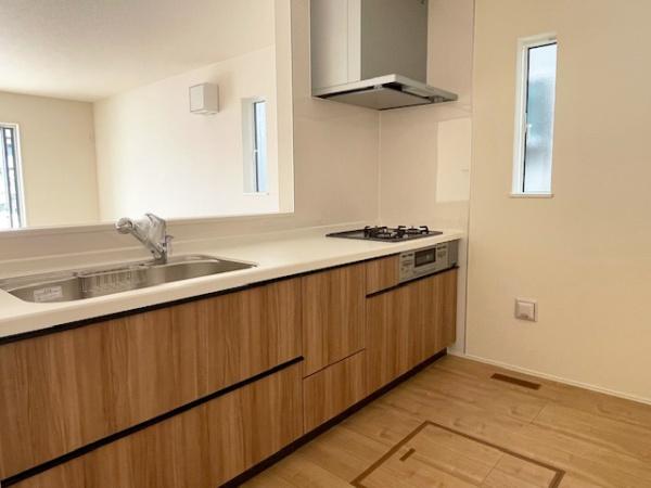 西尾市吉良町富好新田第1期全5棟2号棟　新築戸建て