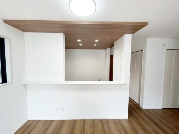 高浜市屋敷町2期全4棟2号棟　新築戸建て