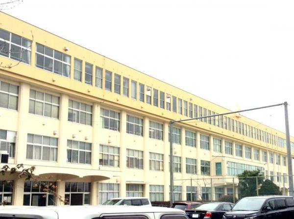 ファミール日進一番館(日進市立日進東中学校)