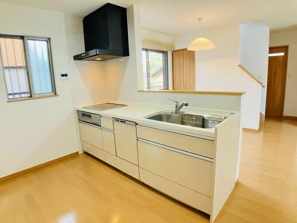 東郷町春木屋敷　中古住宅