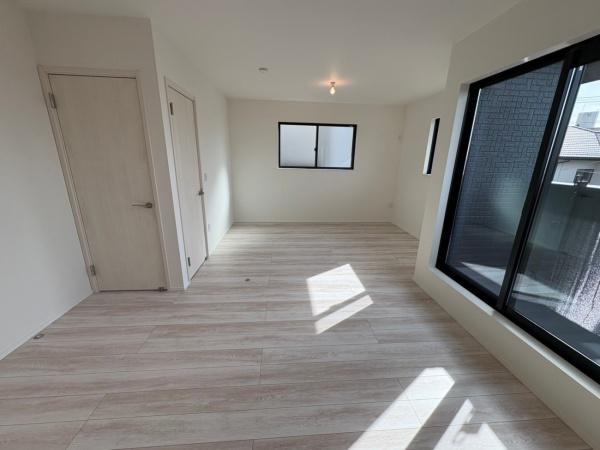 岡崎市鴨田町全3棟B棟　新築戸建て