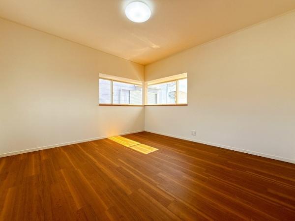 西尾市一色町大塚惣池の中古一戸建て