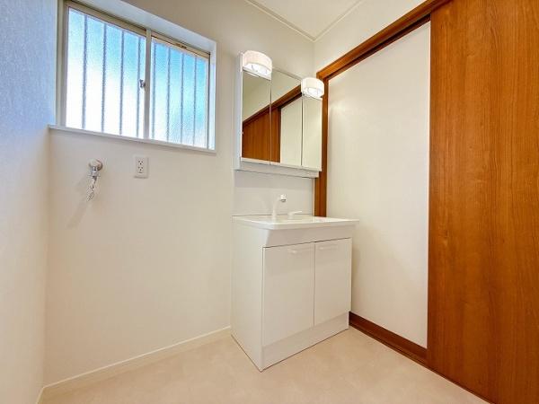 西尾市一色町大塚惣池の中古一戸建て