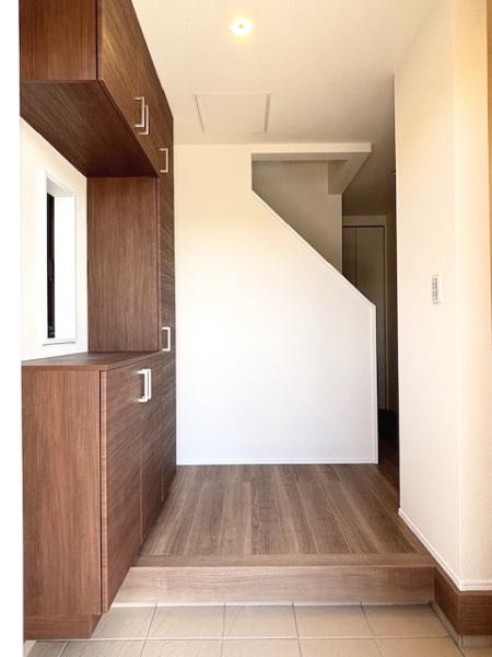 刈谷市小垣江駅前　新築戸建て