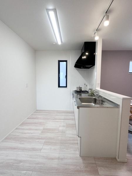 岡崎市百々町字西平の中古一戸建て