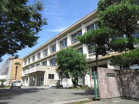 西尾市新渡場町中切の中古一戸建て(西尾市立鶴城小学校)