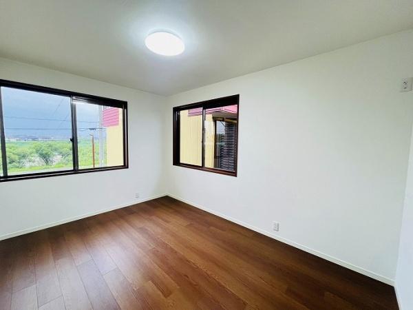 西尾市新渡場町中切の中古一戸建て