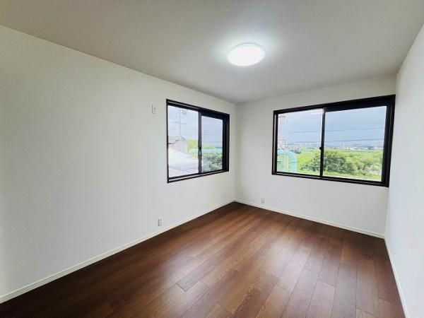 西尾市新渡場町中切の中古一戸建て