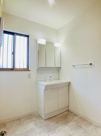 愛知郡東郷町大字春木字屋敷の中古一戸建て