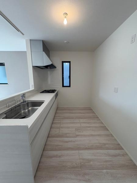 岡崎市鴨田町全3棟B棟　新築戸建て