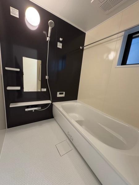 岡崎市鴨田町全3棟B棟　新築戸建て