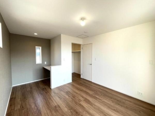 豊田市高上2丁目2期全2棟2号棟　新築戸建て